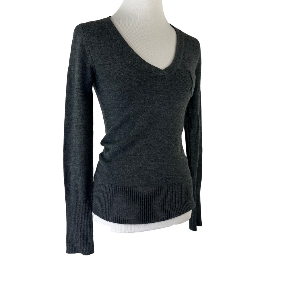 Take Out Charcoal Gray V-Neck Long Sleeve Pocket Sweater Womens M